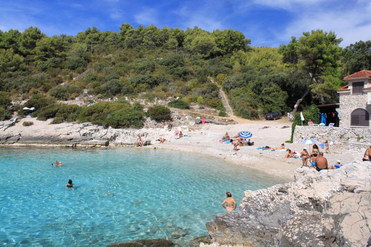 Apartments With A Parking Space Zavalatica, Korcula - 4453 외부 사진