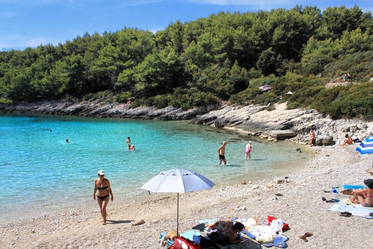 Apartments With A Parking Space Zavalatica, Korcula - 4453 외부 사진